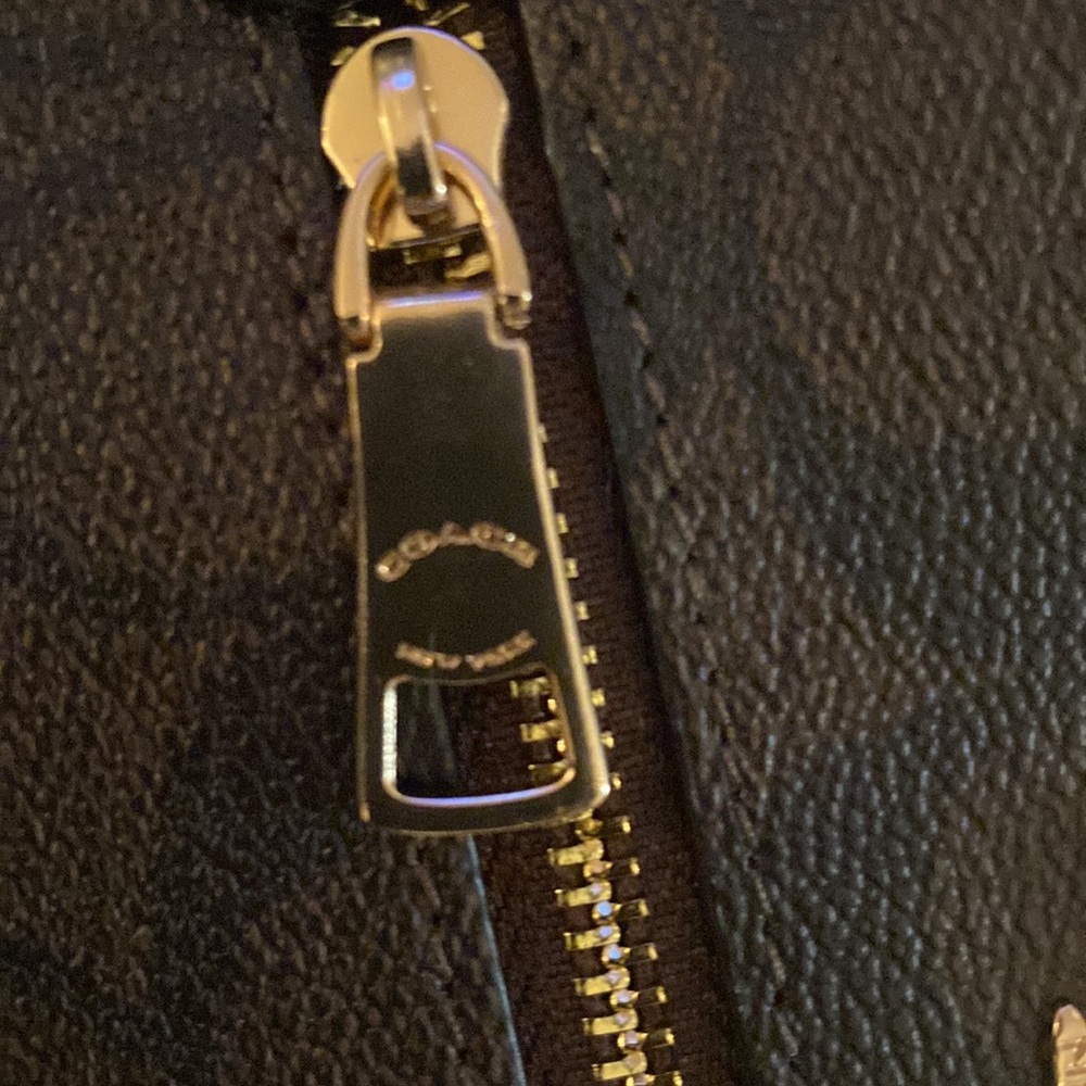 Authentic Coach Rowan File Bag - Picture 5 of 7